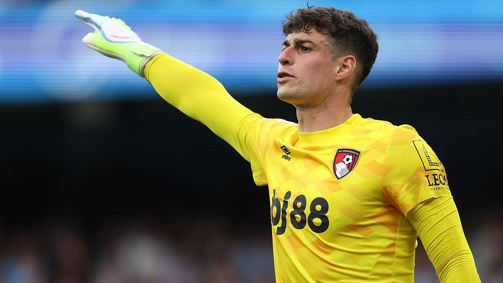 Situasi Kepa Arrizabalaga dan Potensi Pergantian Penjaga Gawang The Cherries