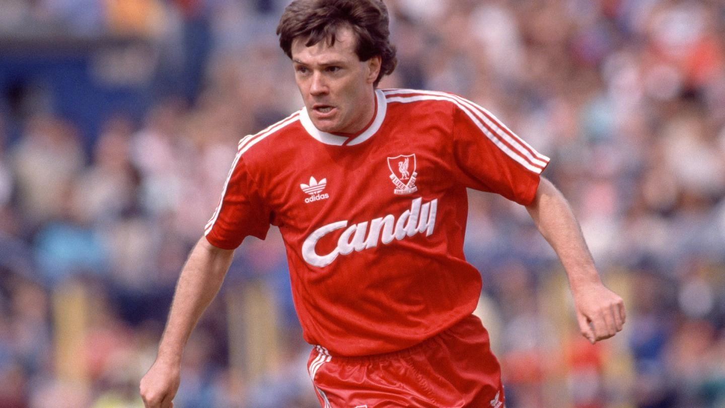 Ray Houghton Perjalanan dalam Sepak Bola Liverpool